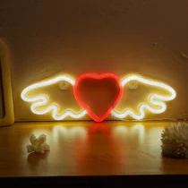 Neon Verlichting Vliegend Hart Sign